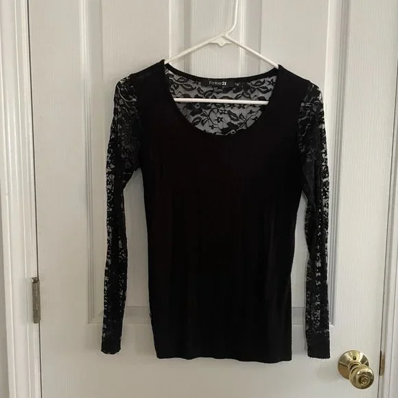 Bundle of 2 Black Lacy Tops - SzS - Picture 3 of 6